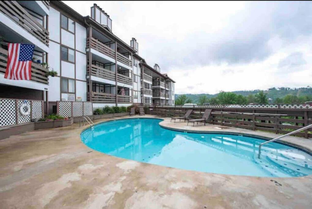 City & Mountain View 5 Mins From Downtown Gatlinburg Exterior photo